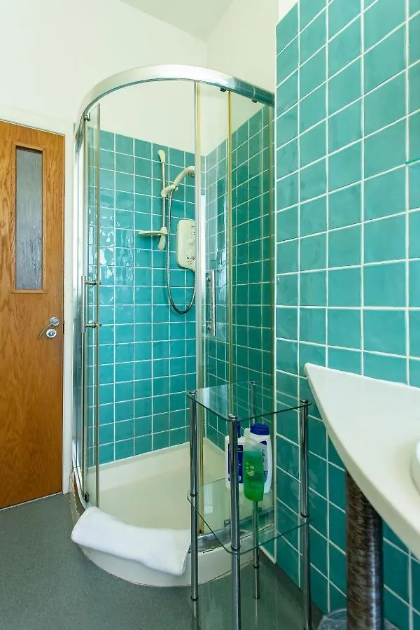 1 Bedroom Apartment Overlooking Park Edinburgh